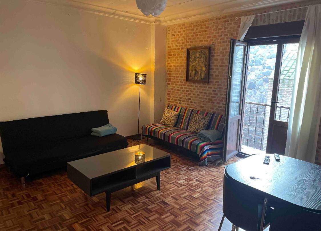 Alojamiento En El Centro De Toledo Appartement Buitenkant foto