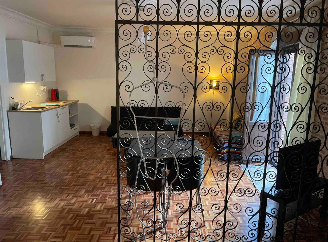 Alojamiento En El Centro De Toledo Appartement Buitenkant foto